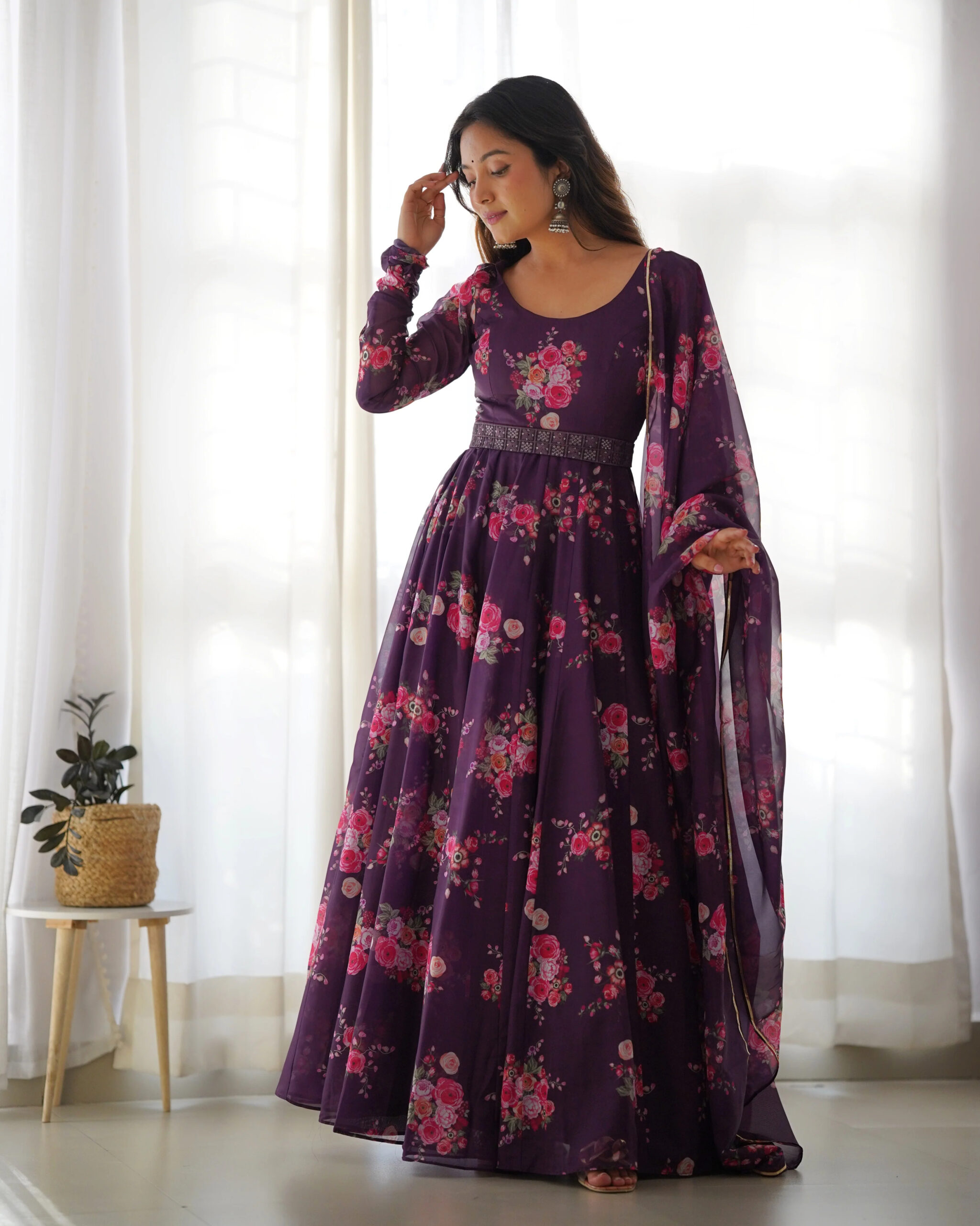 Stylish Designers Printed Tabby Organza Anarkali Kurta Set For Girls - Image 2