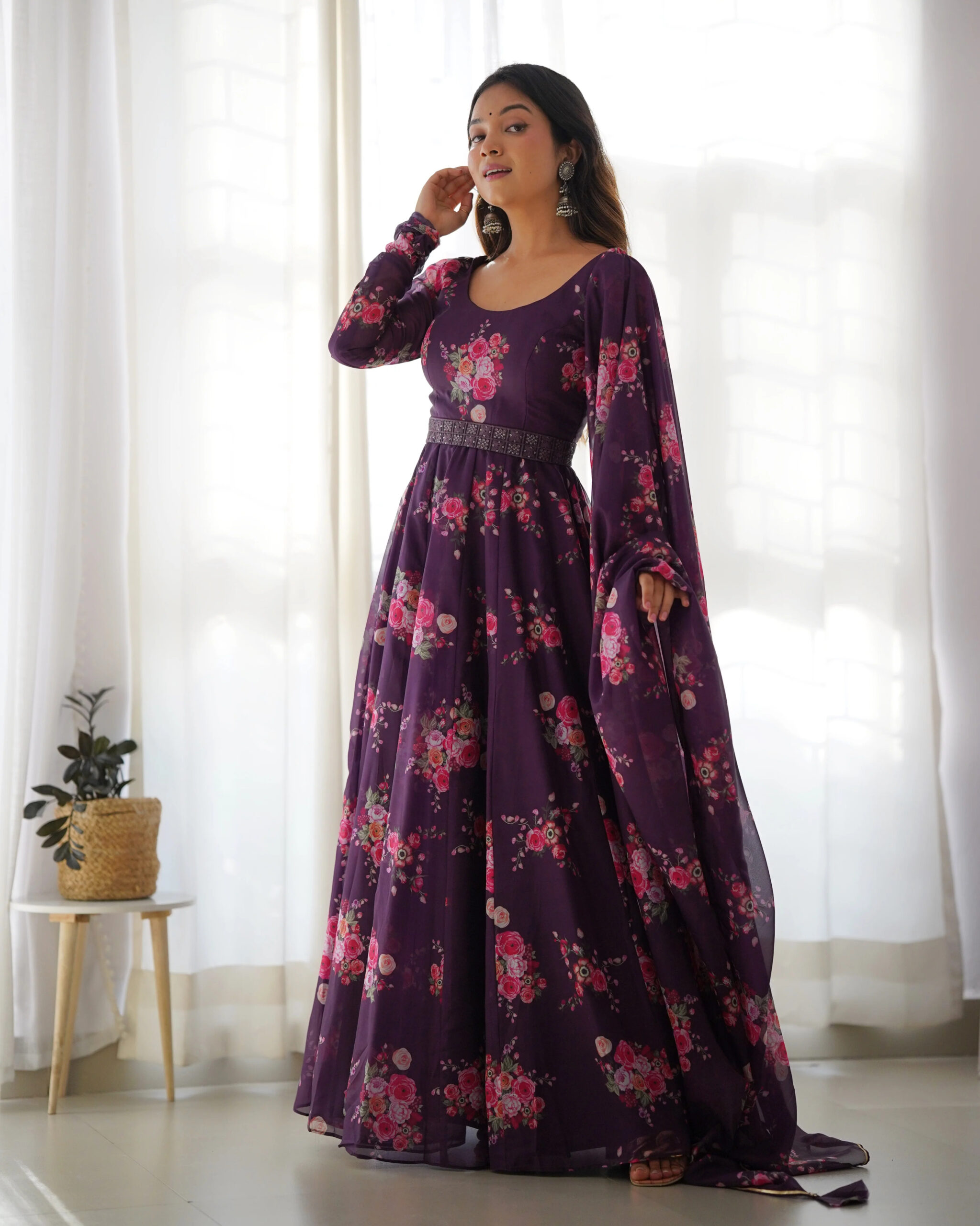 Stylish Designers Printed Tabby Organza Anarkali Kurta Set For Girls - Image 3