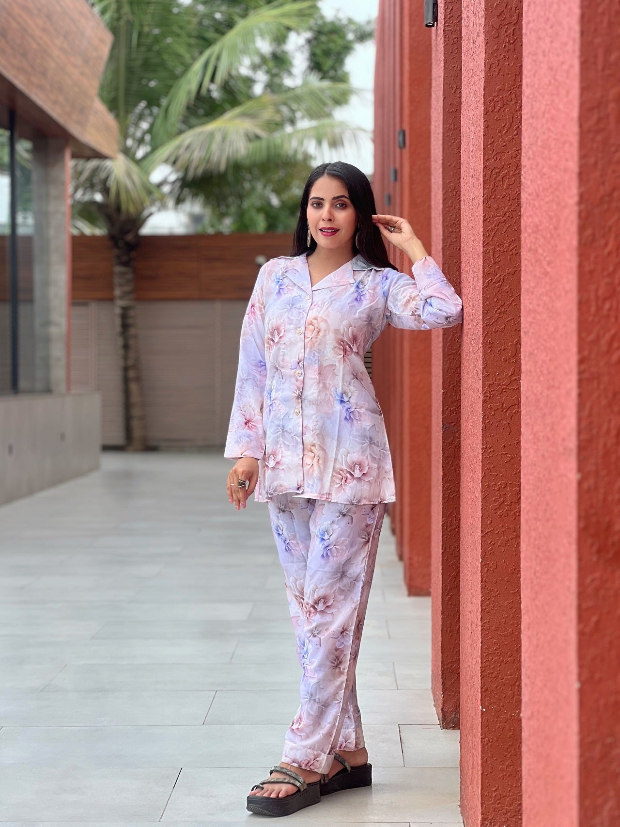 Two-Piece Floral Co-ord Set with Collar Shirt & Pants - Image 3