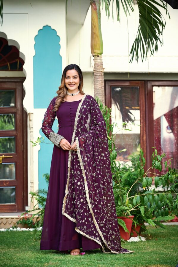 Womens Ethnics Purple Anarkali Kurtaset With Dupatta