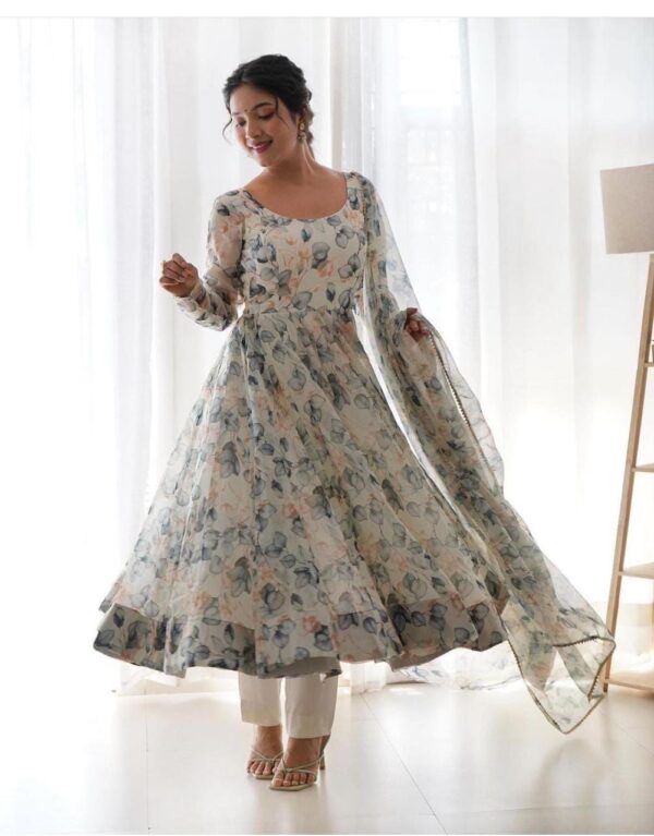 Tabby Organza Printed Anarkali Kurta Suit
