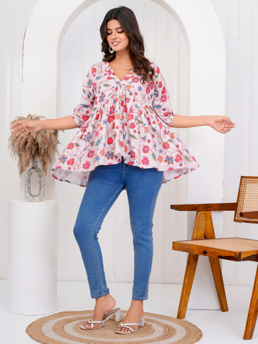Modern Floral Printed V-neck Tunic Top for Women