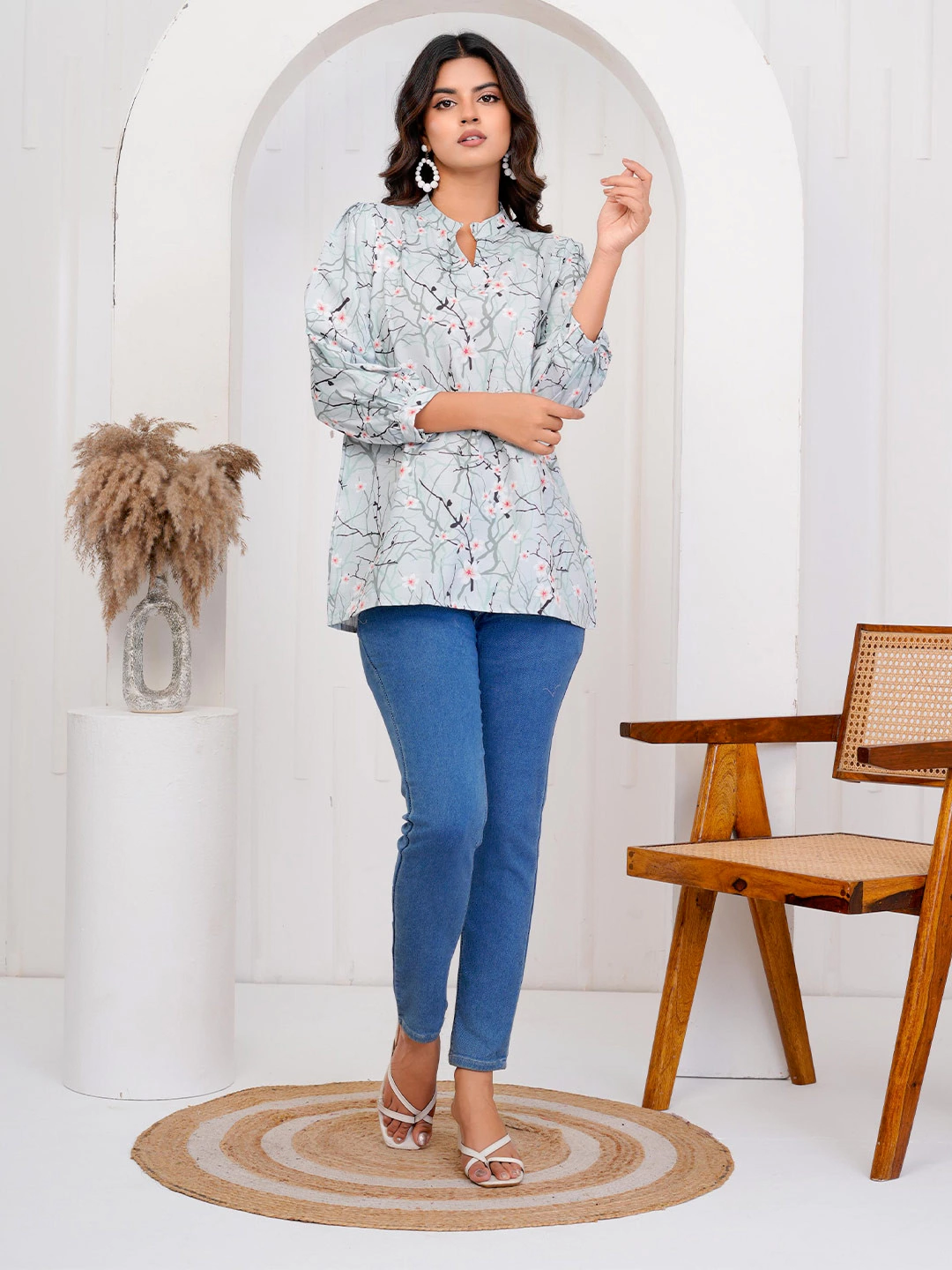 Modern Floral Printed Mandarin Collar Tunic Top for Women - Image 4