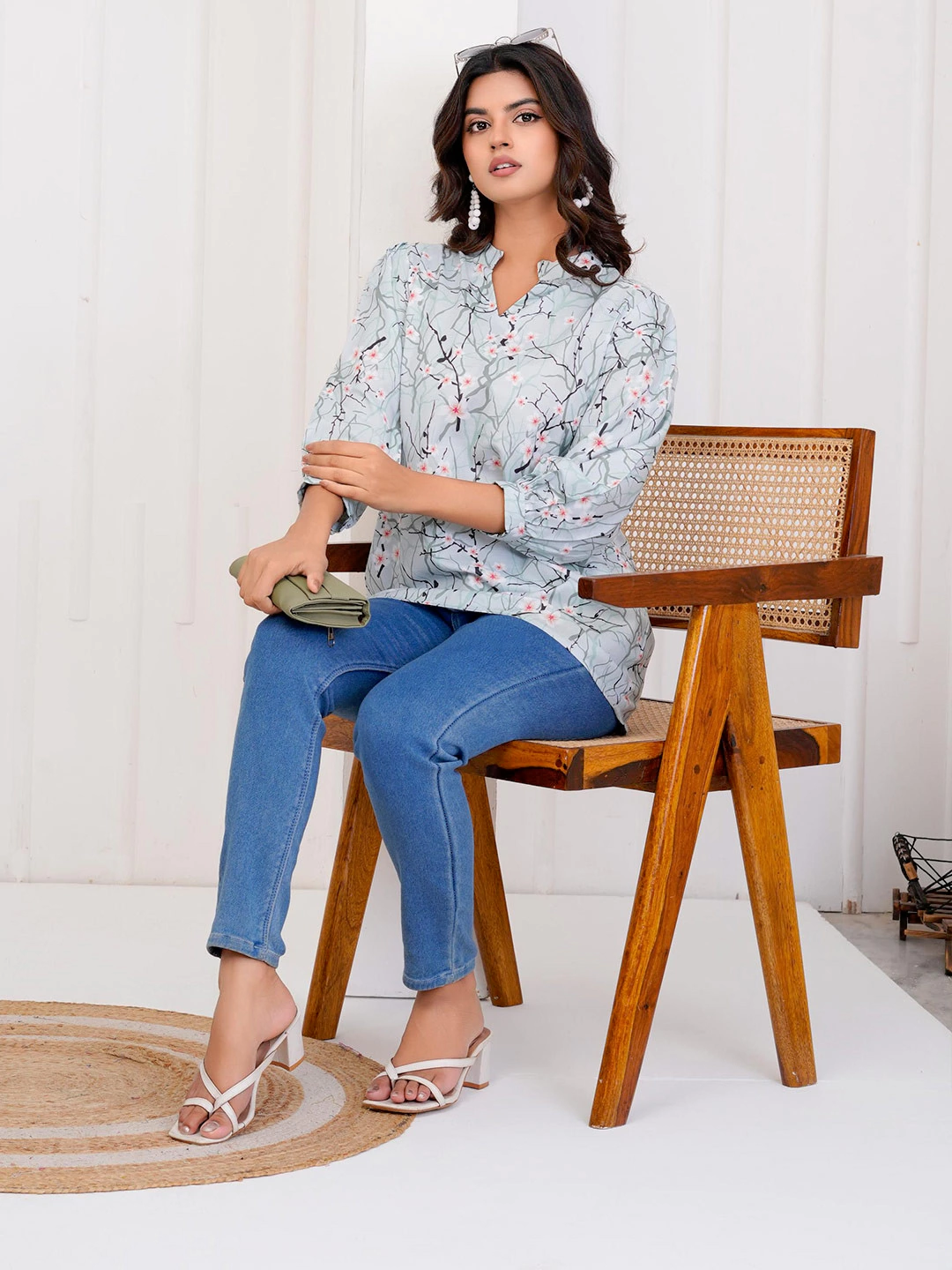 Modern Floral Printed Mandarin Collar Tunic Top for Women - Image 5