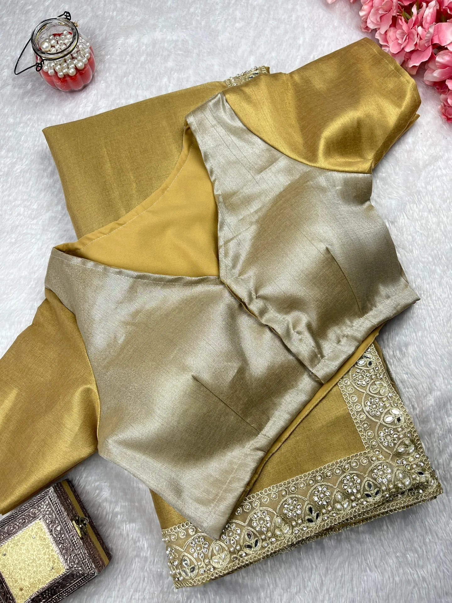 New Beautiful Golden Grace Designer Saree Royal Partywear Look - Image 7