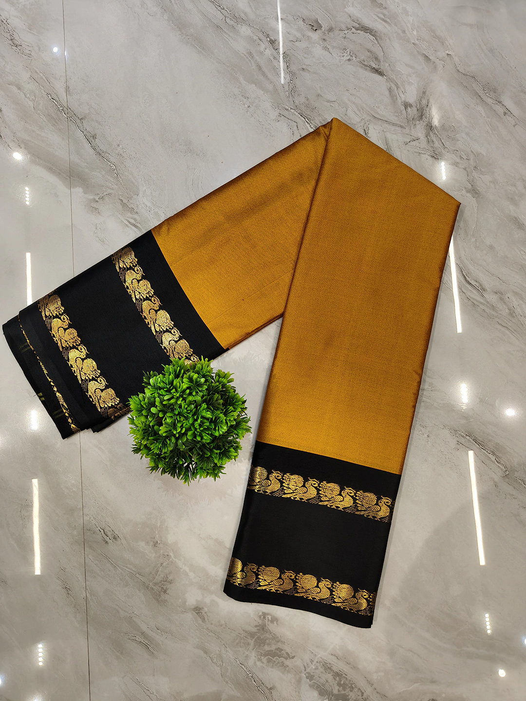 Fancy jacquard Narayanpet Pure Handloom Yellow Cotton Saree With Black & Gold and Blouse Piece - Image 4