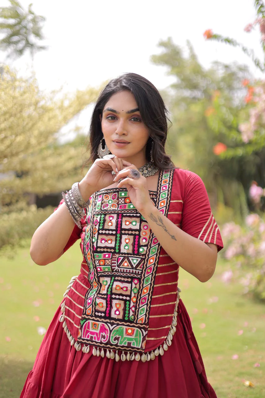 Rast Lehenga with Blouse Kora Cotton with Standard Frill Stitching Kutchi Patchework - Image 4
